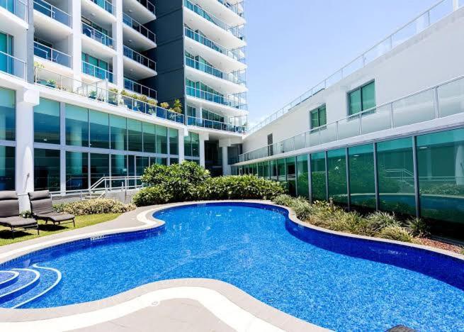 Stunning View Close To Everything * Gold Coast